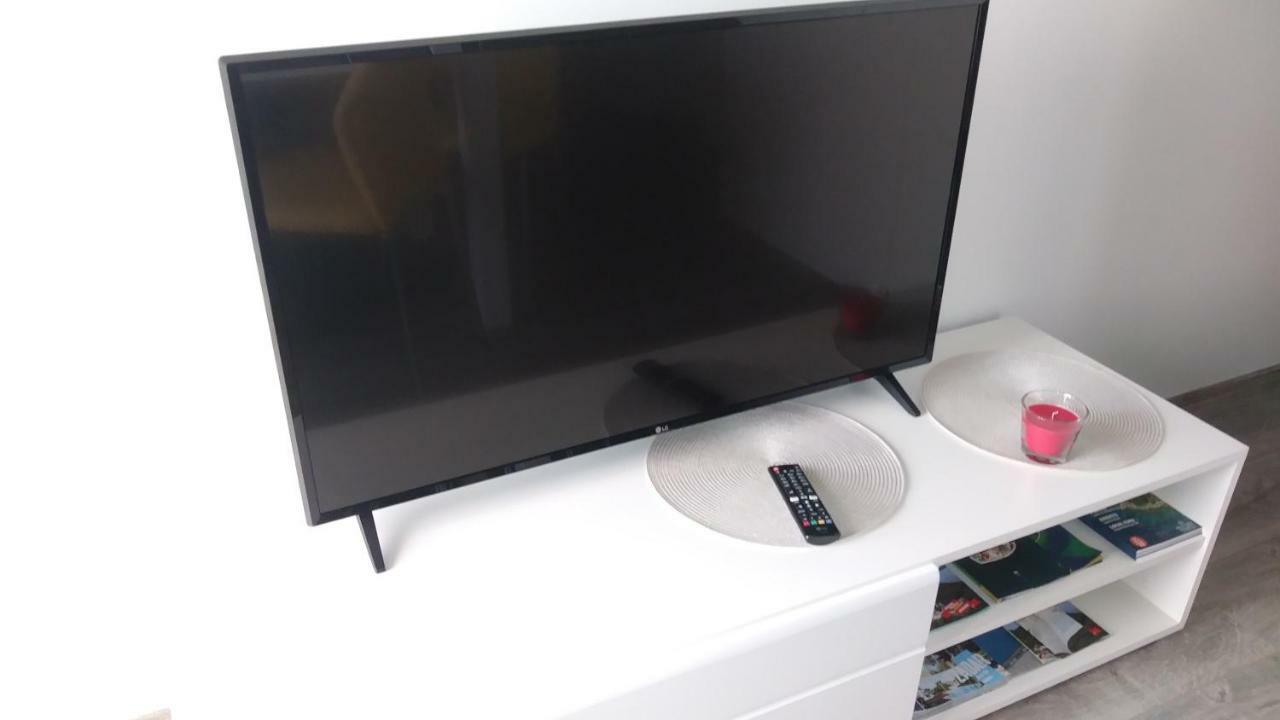 Fina M Studio Apartman Kali Buitenkant foto